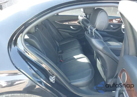 2019 Mercedes-Benz E 300 из США, поврежденный, VIN WDDZF4JB4KA574519